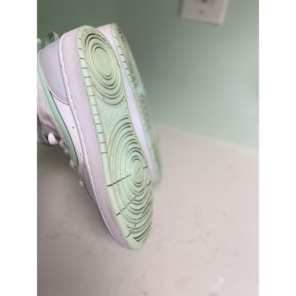 Nike Size 4.5Y Court Borough Mid 2 'Pure Platinum Mint Foam' CD7782-011 Sneakers - Picture 7 of 8